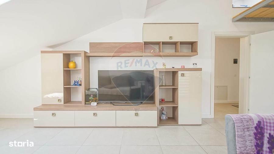Apartament cu 3 camere în Tractorul