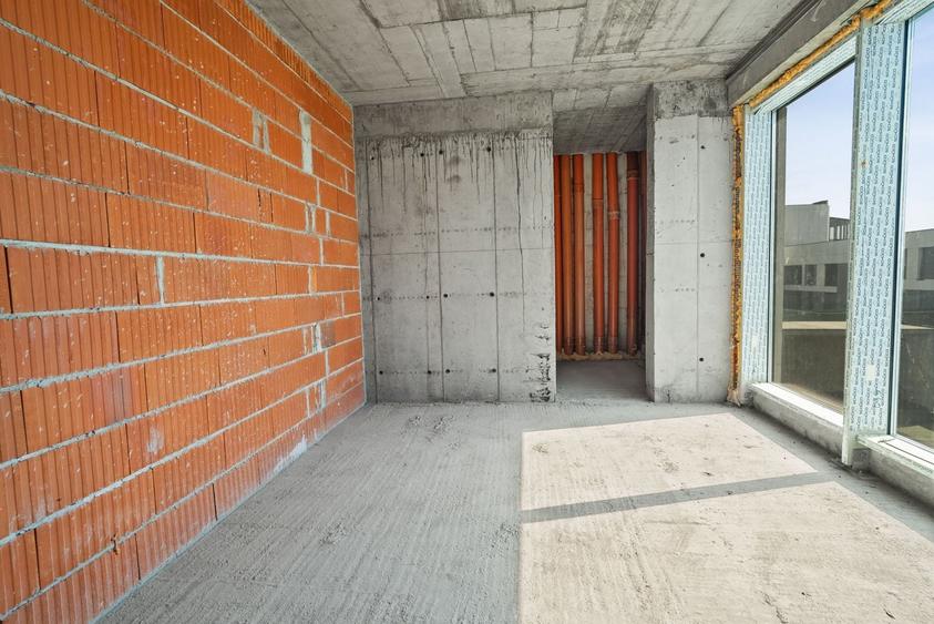 Apartament cu 6 camere decomandat în Aviației