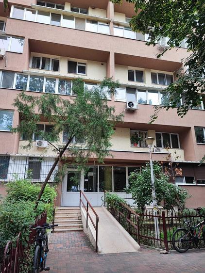 Apartament cu 2 camere semidecomandat în Câmpia Libertății