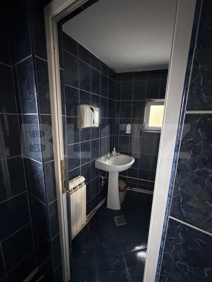 Spațiu comercial, de 237 mp, în Est
