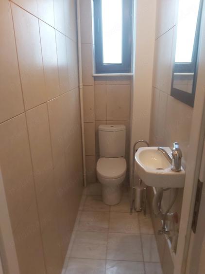 Apartament cu 3 camere decomandat în Exterior Vest