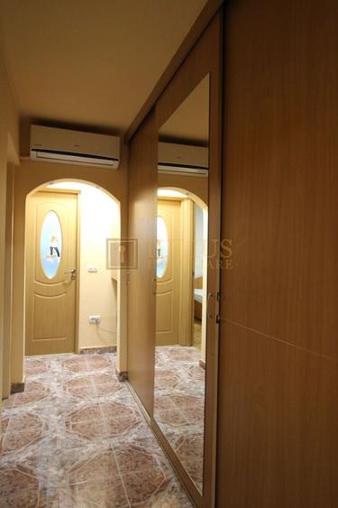 Apartament cu 3 camere, mobilat în Soarelui