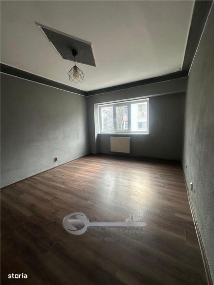 Apartament cu 2 camere decomandat în Podul de Fier