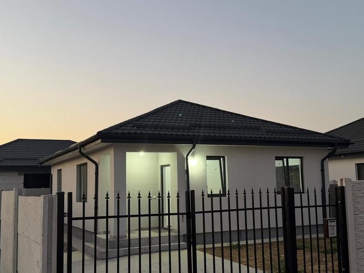 Casă individuală cu 3 camere cu Teren 280 Mp în Exterior Nord