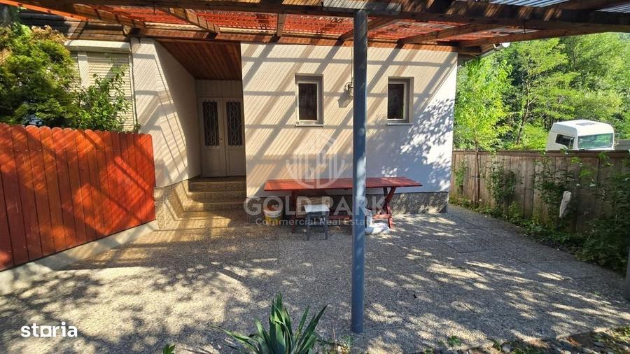 Casă cu 3 camere în Central