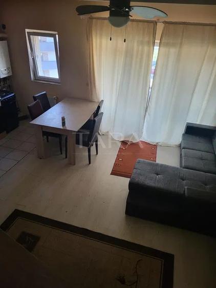 Apartament cu 3 camere decomandat în Florești