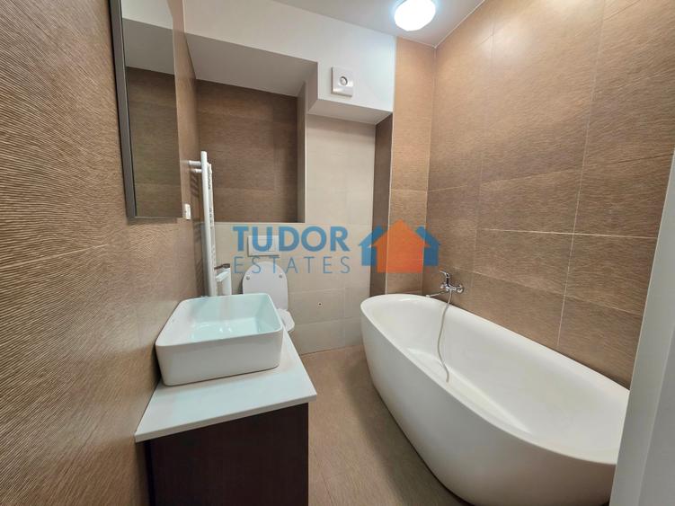 Apartament cu 3 camere semidecomandat în Șoseaua Nordului