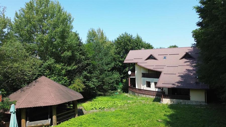 Hotel/Pensiune, de 300 mp, în Sucevița