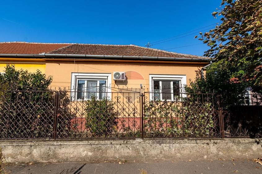 Duplex cu 3 camere cu Teren 500 Mp în Central