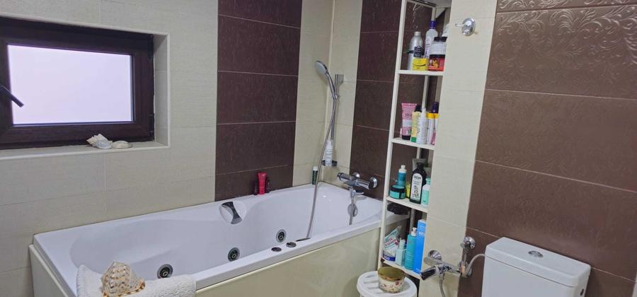 Casă cu 3 camere în Central