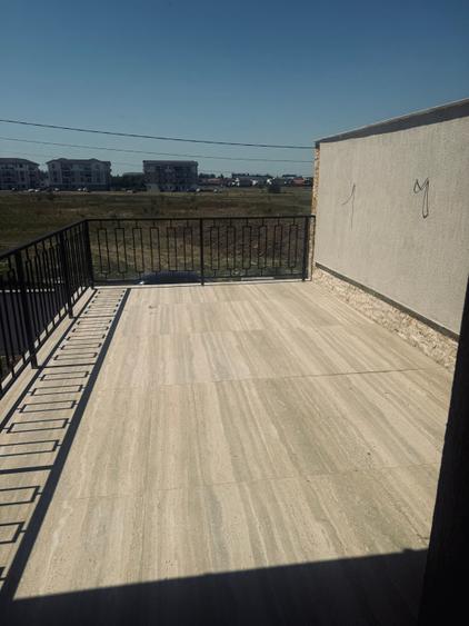 Duplex cu 4 camere cu Canalizare în Giroc