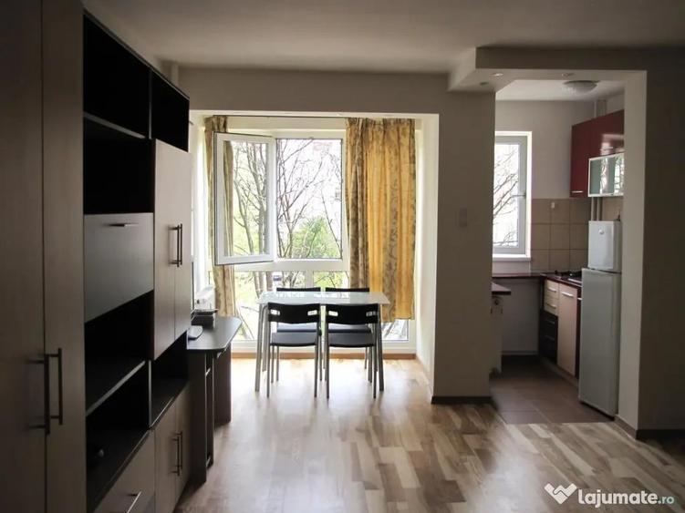 Garsonieră semidecomandată în Basarabia