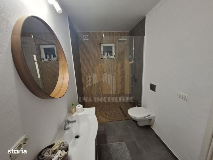Casă cu 4 camere în Schei