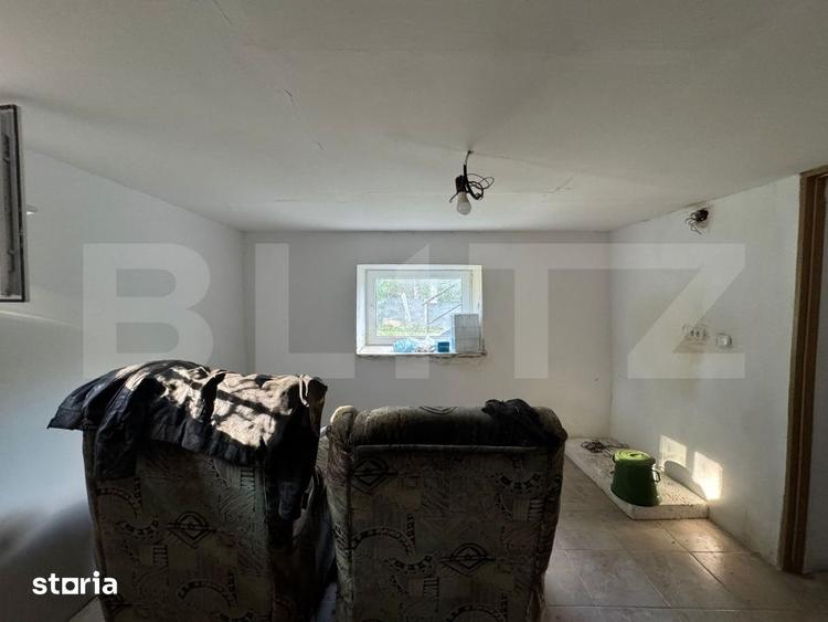 Casă cu 4 camere cu Teren 3697 Mp în Central