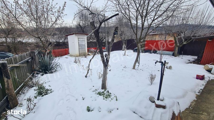 Casă cu 2 camere cu Teren 400 Mp în Tutana
