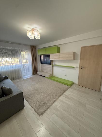 Apartament cu 2 camere decomandat, mobilat în Exterior Vest