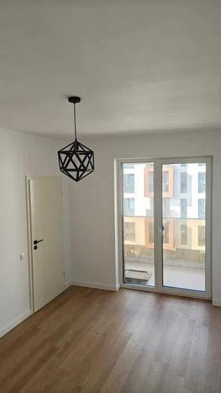 Apartament cu 2 camere semidecomandat în Florești