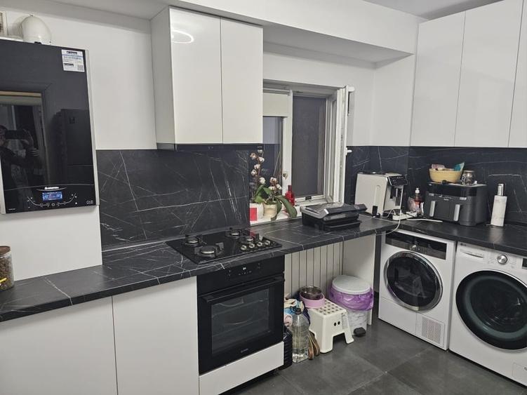 Apartament cu 3 camere decomandat, mobilat în P-ța Muncii