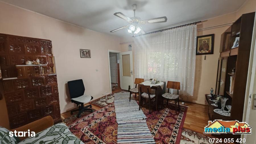 Casă cu 4 camere cu Teren 565 Mp în Central