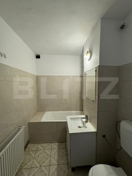 Apartament cu 2 camere decomandat, mobilat în Micro 8