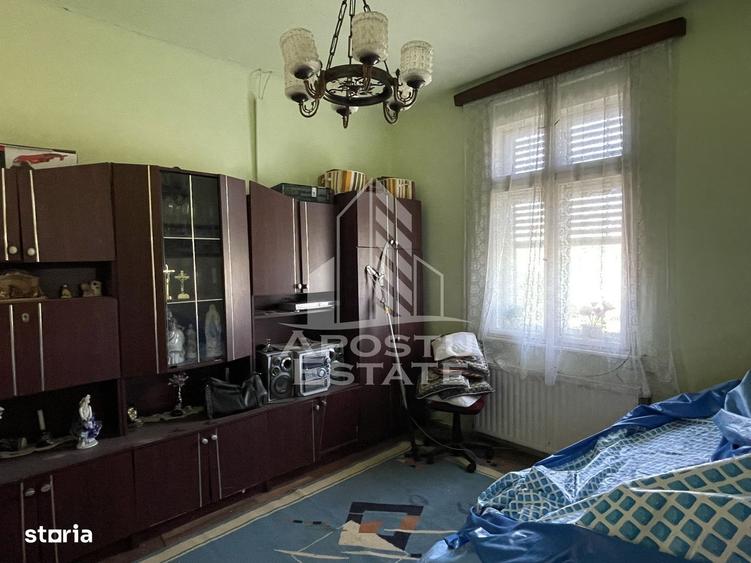 Casă cu 3 camere în Dâmbovița