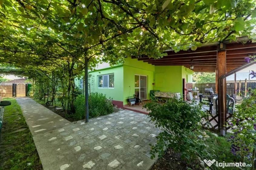 Casă cu 3 camere cu Teren 2720 Mp în Uliești