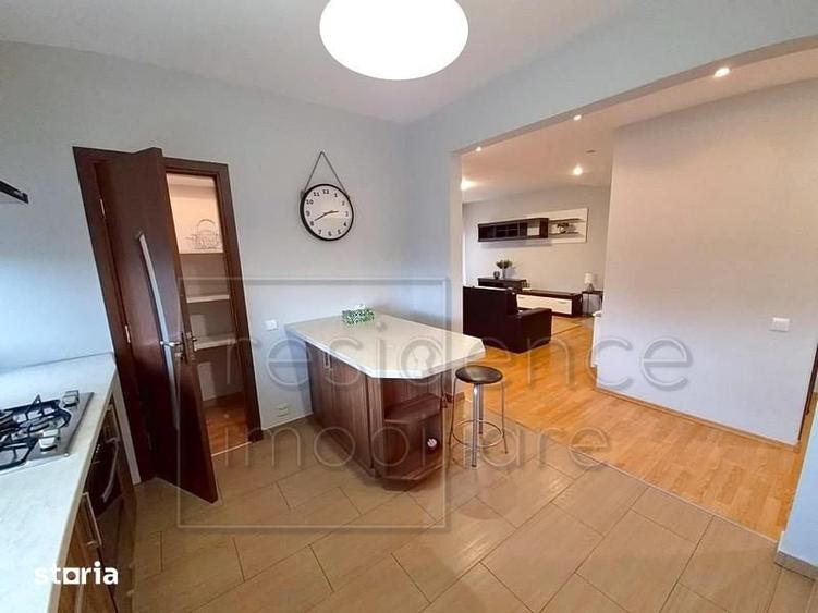 Apartament cu 3 camere semidecomandat în Europa