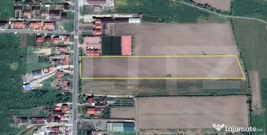 Teren de 17600 mp, în Lucian Blaga