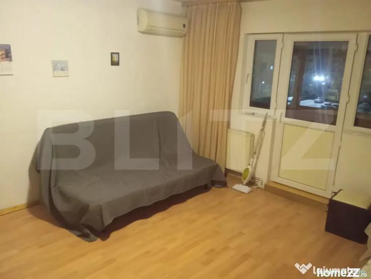 Apartament cu 2 camere semidecomandat în Micro 11