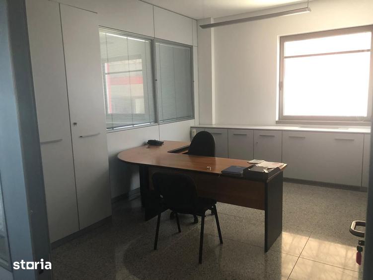 Spațiu comercial, de 32,729 mp, în Central
