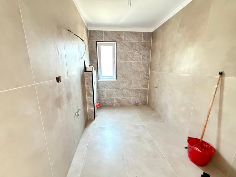 Casă individuală cu 4 camere cu Teren 400 Mp în Mărgineni