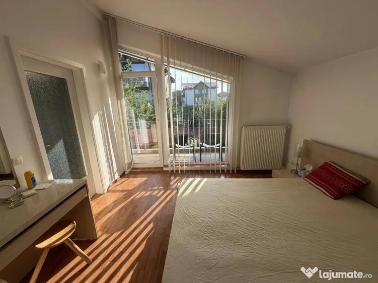 Casă cu 5 camere cu Teren 250 Mp în Central