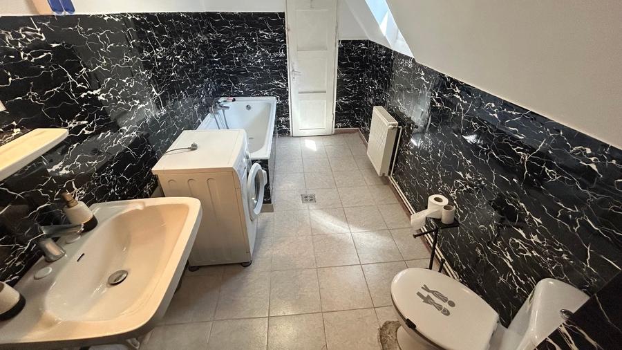 Casă individuală cu 1 camere cu Canalizare în Central