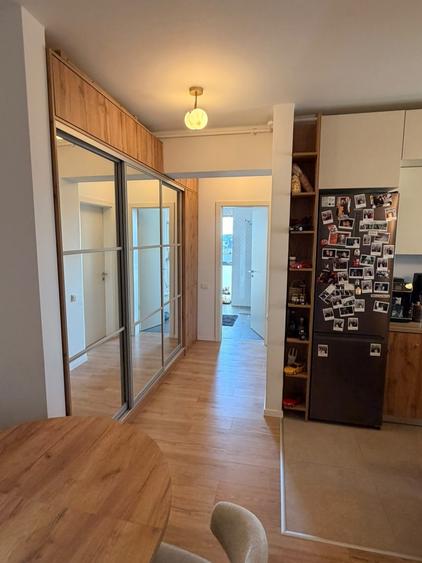 Apartament cu 2 camere semidecomandat, mobilat în 13 Septembrie