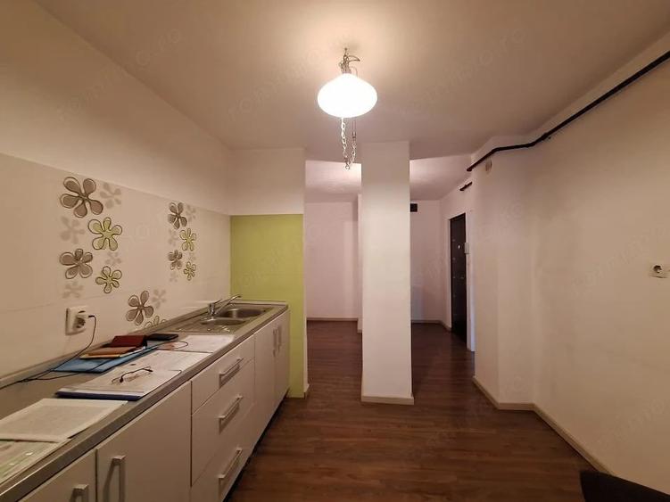 Apartament cu 3 camere decomandat în Dorobanților