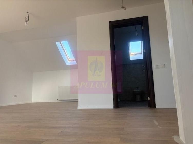Casă cu 5 camere în Domnești
