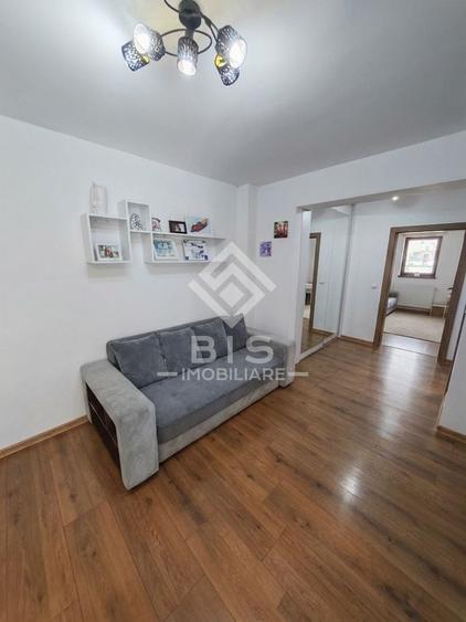 Apartament cu 3 camere decomandat în Sud