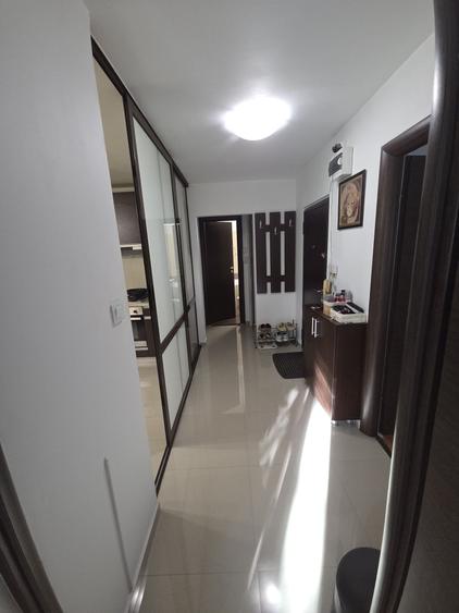 Apartament cu 3 camere decomandat în Aviației