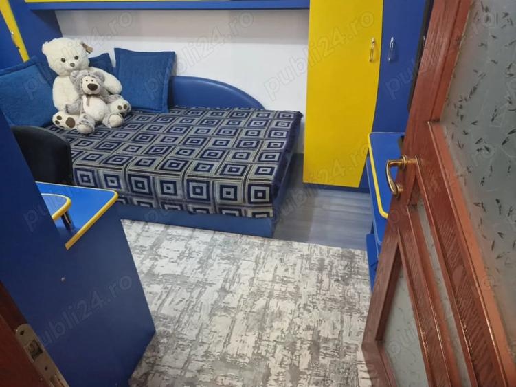 Apartament cu 3 camere decomandat în Calea Romanului