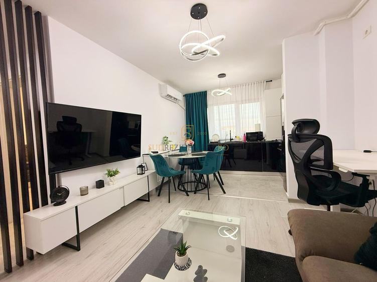 Apartament cu 2 camere semidecomandat, mobilat în Sud