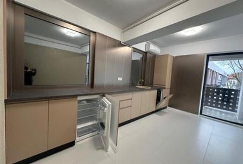 Apartament cu 3 camere decomandat în Dorobanți