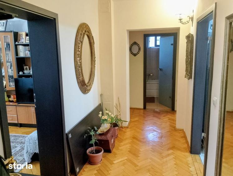 Apartament cu 3 camere decomandat în Dorobanților