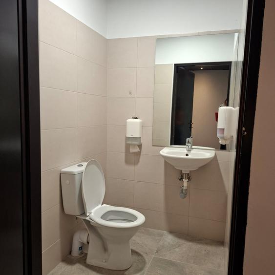 Spațiu comercial, de 78 mp, în Inel I