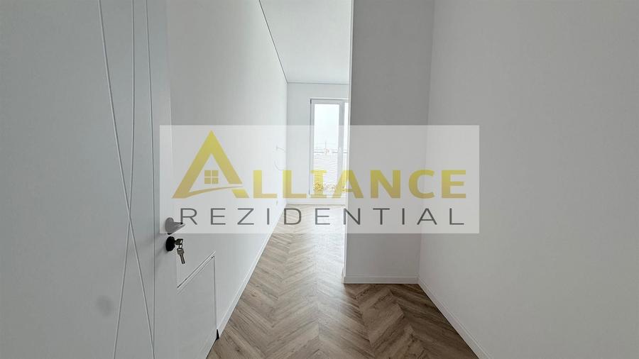 Casa Individuala - 4 camere - 2 bai - 371 mp teren - 12