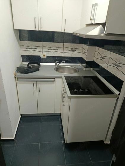 Garsonieră decomandată în Buziașului