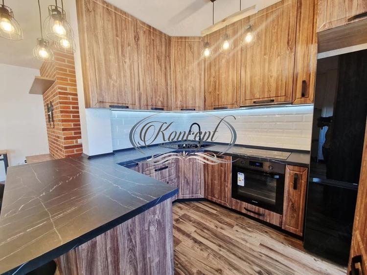 Apartament cu 3 camere semidecomandat în Borhanci