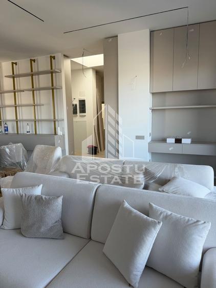 Apartament cu 4 camere decomandat, mobilat în Torontalului
