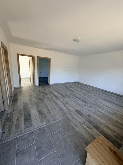 Casă cu 2 camere în Valu lui Traian