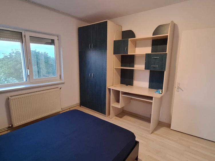Apartament cu 2 camere decomandat în Exterior Vest