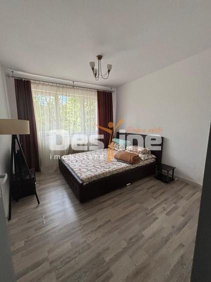 Apartament cu 2 camere semidecomandat în Crângași